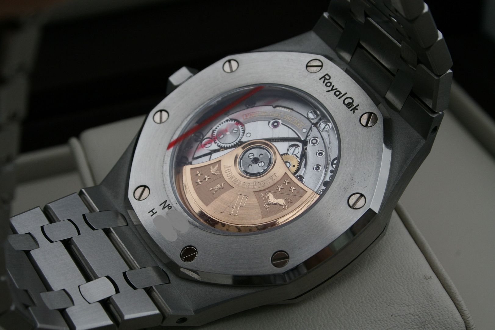 watchnet-luxury-time-fs-audemars-piguet-ap-royal-oak-15400st-black